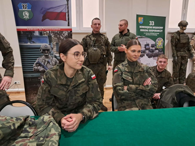 Targi Służby i Pracy w Skarżysku. Wojsko Polskie kusi nowoczesnością i stabilną ścieżką kariery