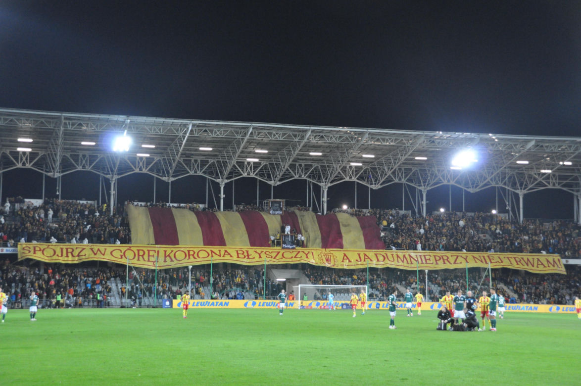 Korona Kielce - Legia Warszawa. Zdjęcia kibiców na Suzuki Arenie