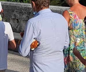 Donald Tusk w Chorwacji: Z misiem poszedł na lody