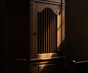 Kradzież grzechem powszechnym. Jakich przewinień Polacy nie unikają?