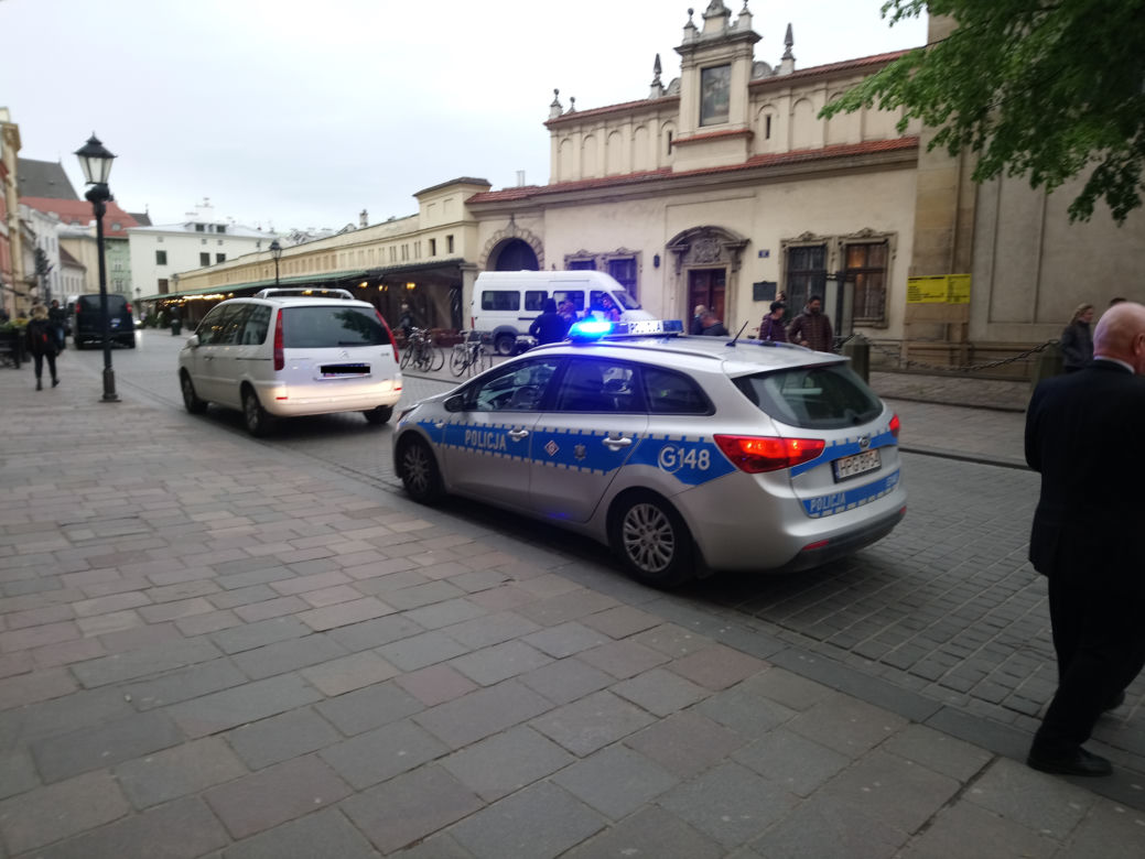 Kraków: Akcja służb na ulicy Stolarskiej. Wiemy, co się stało!