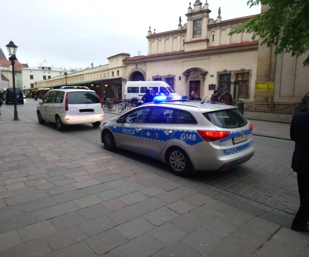 Kraków: Akcja służb na ulicy Stolarskiej. Wiemy, co się stało!