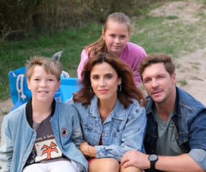 M jak miłość, odcinek 1909. Marcin (Mikołaj Roznerski), Kama (Michalina Sosna), Maja (Laura Jankowska), Szymek (Staś Szczypiński)