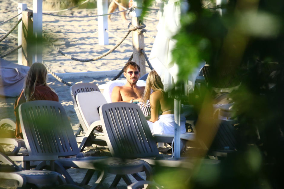 Mateusz Banasiuk na plaży w Sopocie. Tak wyglądał, gdy zrzucił koszulkę!