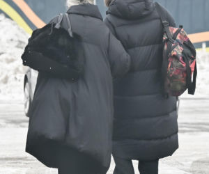 Krystyna Janda kurzy w aucie