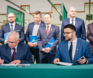 Powiat rzeszowski i łańcucki z porozumieniem o wsparciu w kryzysach. Chodzi o sprzęt, logistykę i ewakuację