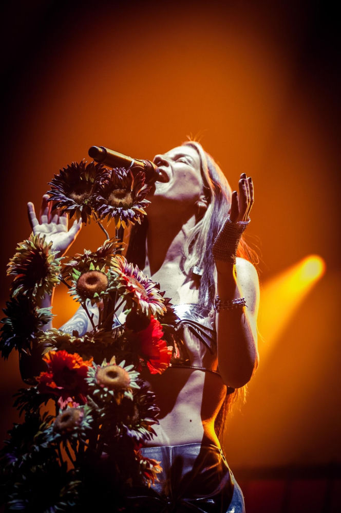 Misternie zaplanowane wizualne widowisko – Epica, Amaranthe i Charlotte Wessels zagrali w Warszawie [RELACJA]