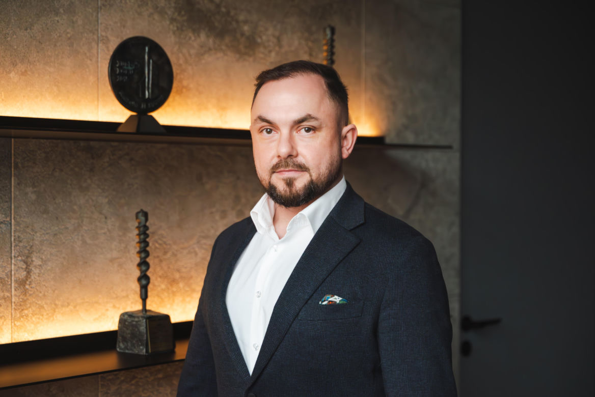 Mateusz Wyszecki, dyrektor zakładu Moderna Construction
