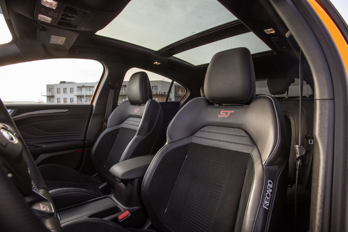 Ford Focus ST 2.3 EcoBoost 280 KM M6