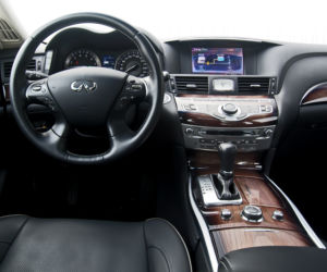 Infiniti Q70h Premium Tech