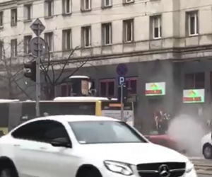 Pożar auta w Śródmieściu 