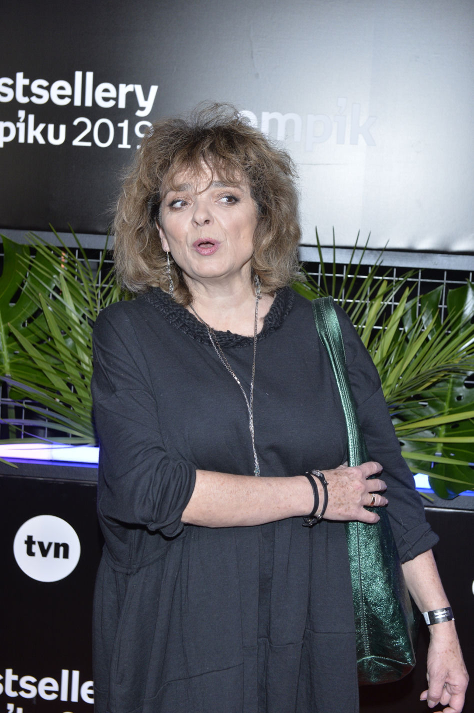 Katarzyna Grochola walczyła z rakiem, teraz nadszedł kolejny cios. Smutne doniesienia o stanie zdrowia pisarki