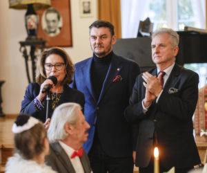 Małgorzata Kidawa-Błońska wpadła na wigilię w Skolimowie. Wzruszające sceny [ZDJĘCIA]