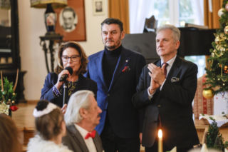 Małgorzata Kidawa-Błońska wpadła na wigilię w Skolimowie. Wzruszające sceny [ZDJĘCIA]