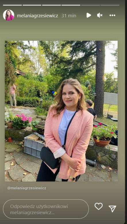 M jak miłość na planie. Anita (Melania Grzesiewicz) w siedlisku w Grabinie