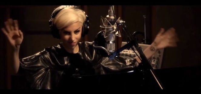 Lady Gaga śpiewa 'Ważne' Mezo i Kasi Wilk! [VIDEO] 