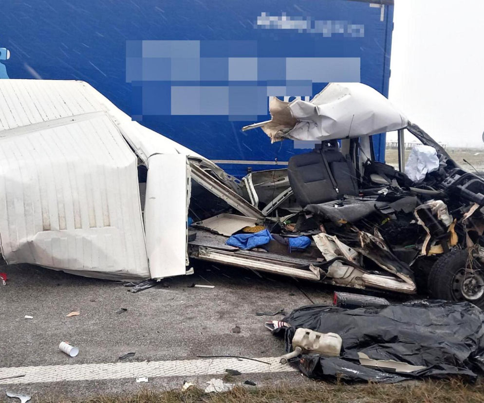 Chojny. Śmiertelny wypadek na S8. Cztery osoby nie żyją [ZDJĘCIA].