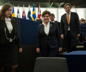 Ekspert modowy Daniel Jacob Dali ocenia europosłów