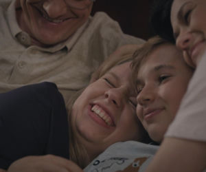 M jak miłość, odcinek 1898: Kinga (Katarzyna Cichopek), Lenka (Olga Cybińska), Misiek (Aleksander Bożyk), Piotrek (Marcin Mroczek)