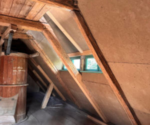 Płyty gliniano-konopne w zabudowie wnętrz