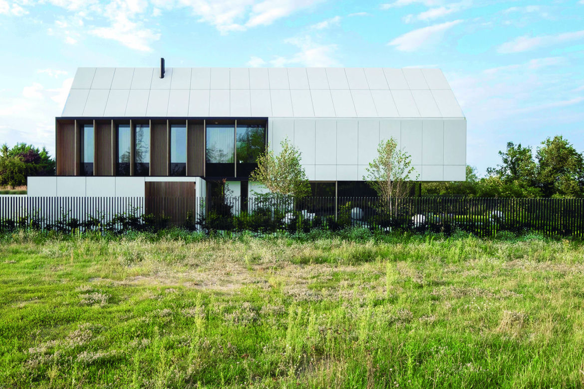 Dom ze skośnym dachem - projekt: SOIA architekci