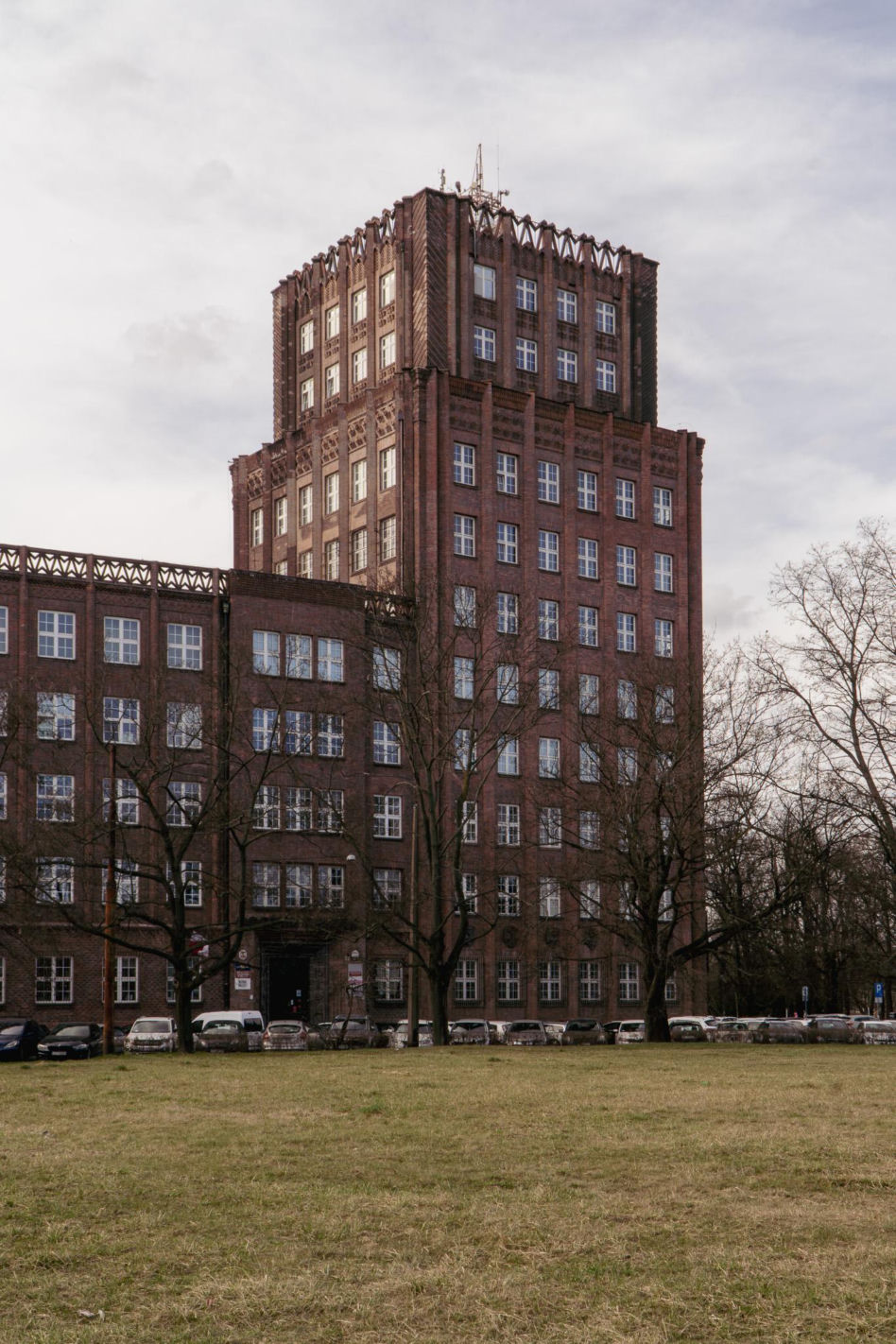 Wieżowiec poczty we Wrocławiu