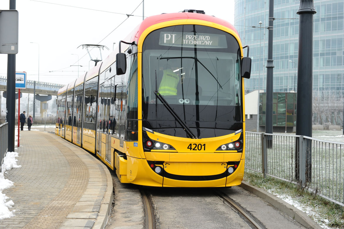 Jechaliśmy nowym tramwajem. Pierwszy hyundai wyjechał na stołeczne torowiska