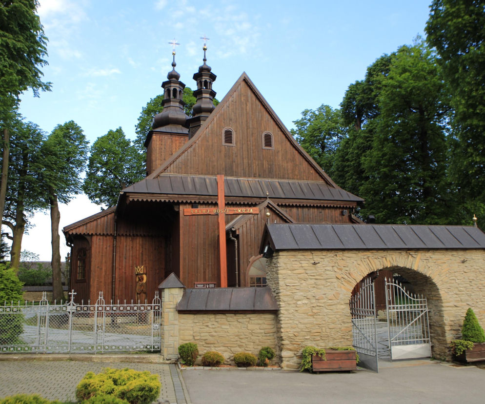 Kościół pw. Znalezienia Krzyża Świętego w Ochotnicy Dolnej