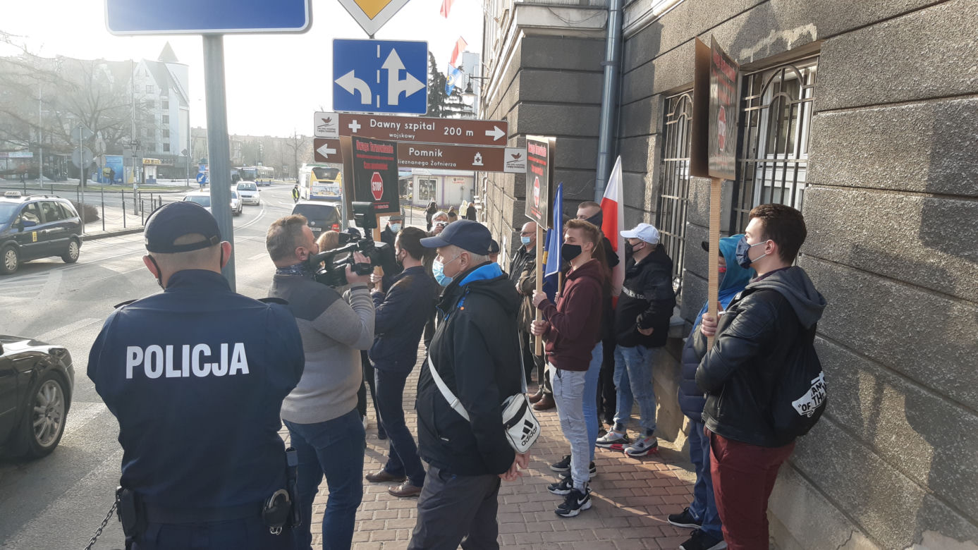 Stop podwyżkom za wodę! Uliczny protest mieszkańców Tarnowa