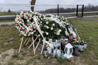 Nie żyje 13-letni strażak. Podczas pogrzebu Nikodema przy białej trumnie leżały klocki Lego