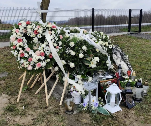 Nikodem zmarł we śnie. Przy trumnie białe balony i klocki Lego