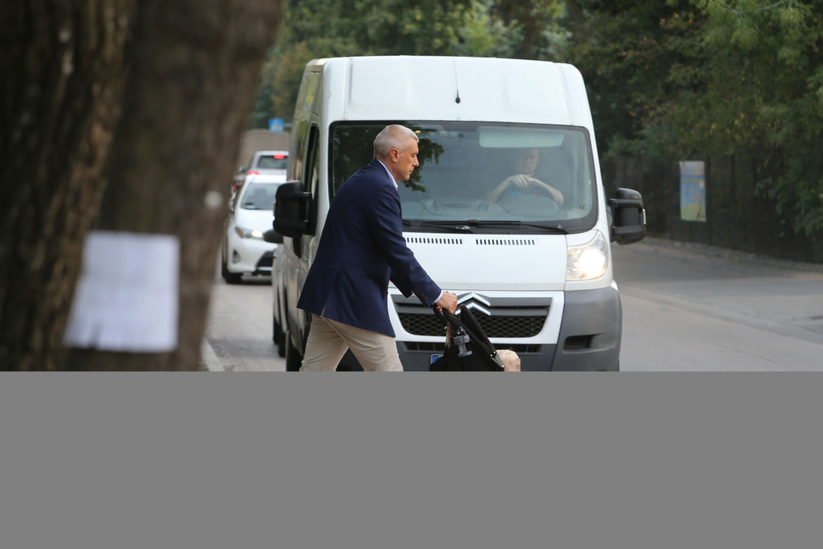 Giertych bierze 1500 zł od rządu i wydaje na walkę z PiS