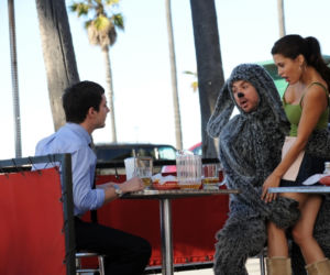 Wilfred (Jason Gann), Ryan Newman (Elijah Wood)
