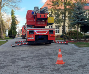 Próbna ewakuacja w zamojskim rolniczaku