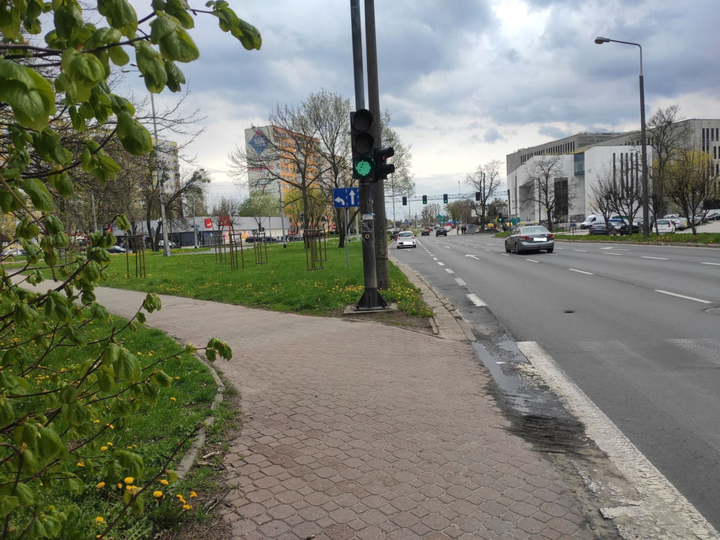 Niepomalowane pasy w Toruniu. Czytelniczka apeluje, MZD odpowiada