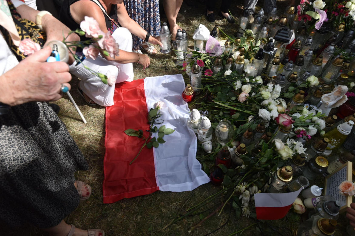 Marsz Milczenia dla Klaudii w Toruniu. „Niech nasza cisza przemówi głośniej niż słowa” [GALERIA]