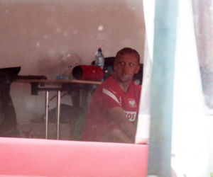 Kamil Glik i Przemysław Płacheta ćwiczą na siłowni w hotelu