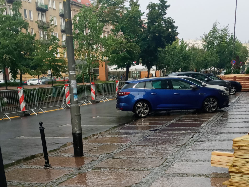 Parkowanie na alei Jana Pawła II