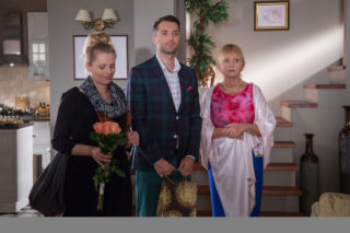 Singielka odcinek 29, Mikołaj (Filip Bobek), Elka (Paulina Chruściel), Sława (Dorota Pomykała)