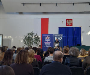 W Zamościu zainaugurowano kampanię „Misja 112 – jeden numer, tysiąc szans”.  Projekt potrwa do czerwca