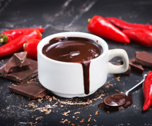 Rozgrzewająca czekolada z chili i cynamonem