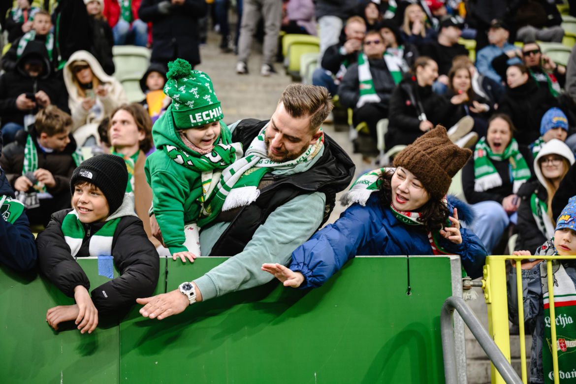 Lechia Gdańsk - Raków Częstochowa; Zdjęcia kibiców z meczu 30. kolejki PKO BP Ekstraklasy