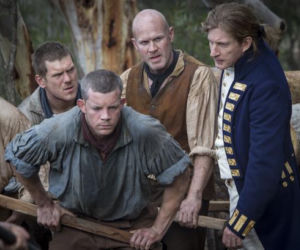 Wygnani do raju. Julian Rhind-Tutt jako Tommy Barrett