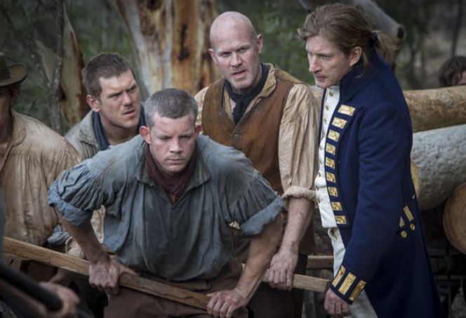 Wygnani do raju. Julian Rhind-Tutt jako Tommy Barrett