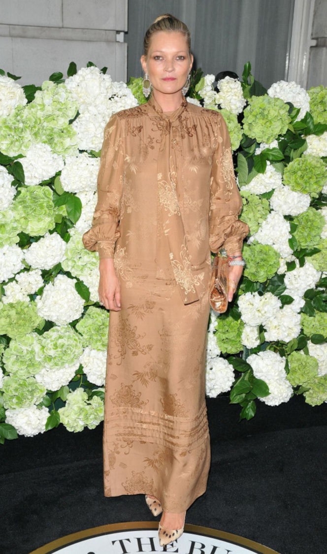 Zamieniła imprezy na jasełka! Kate Moss wzorową parafianką