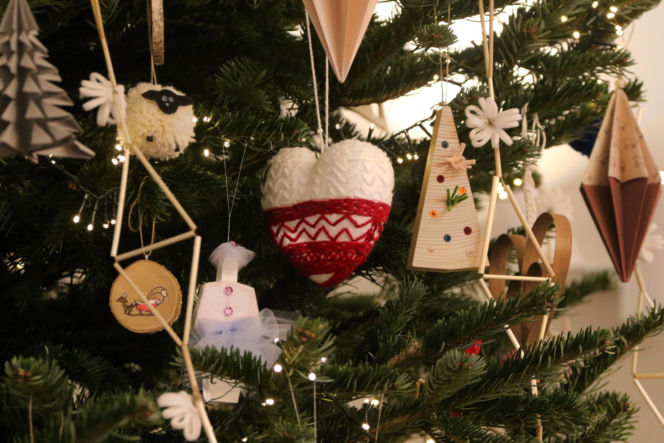 W Pałacu Prezydenckim już święta. Marta Nawrocka z rodziną ubierała choinkę