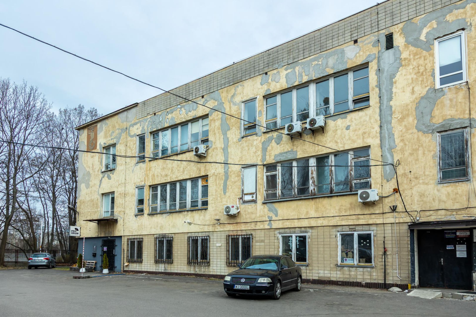 Dawna szkoła powszechna na Słomińskiego 1 w Warszawie