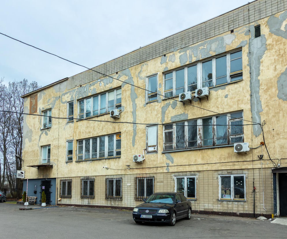 Dawna szkoła powszechna na Słomińskiego 1 w Warszawie