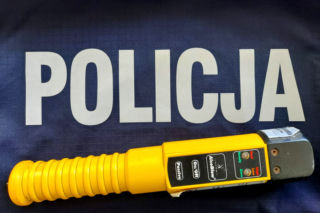 Po pijanemu spowodował trzy kolizje w trzech różnych miejscowościach. Miał 1,6 promila! Kwota mandatu zwala z nóg