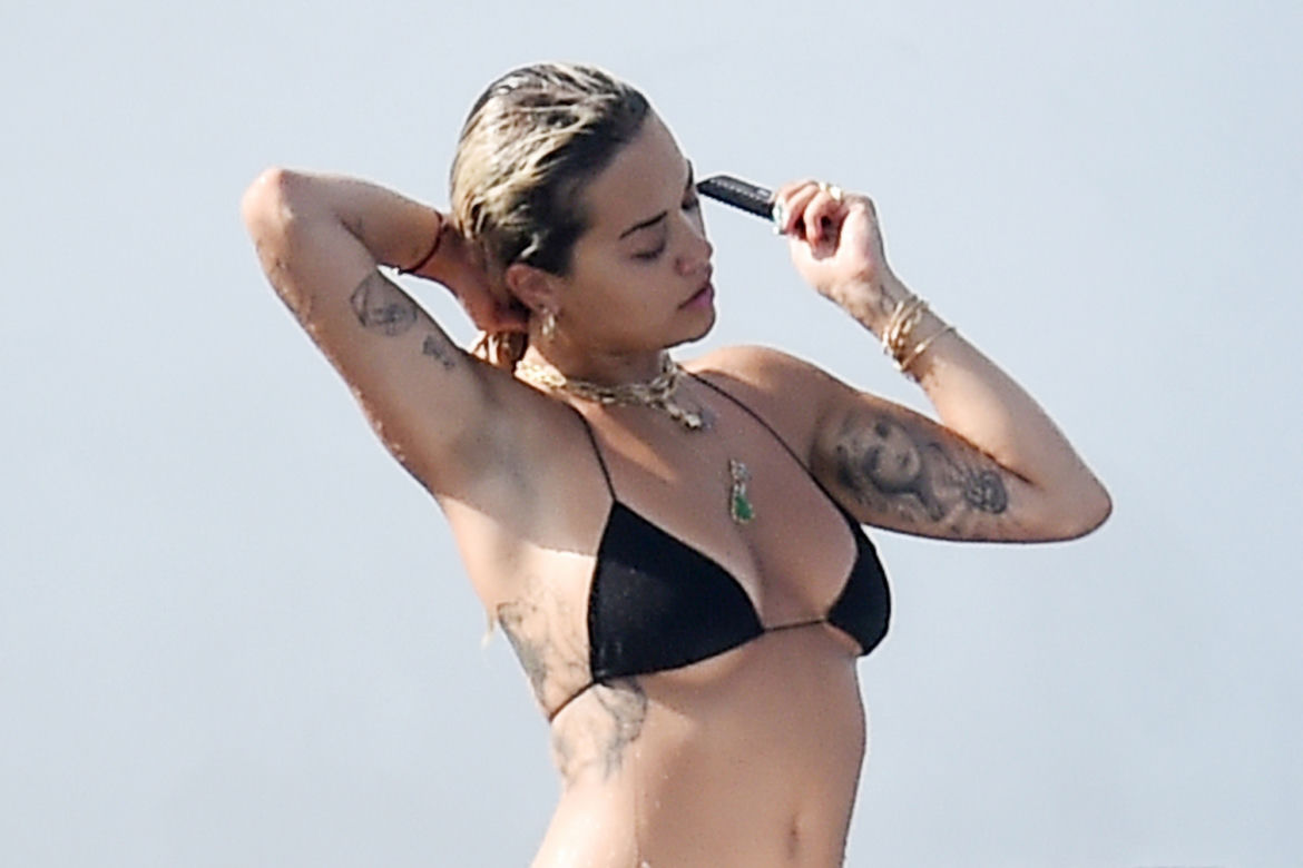 Rita Ora w bikini